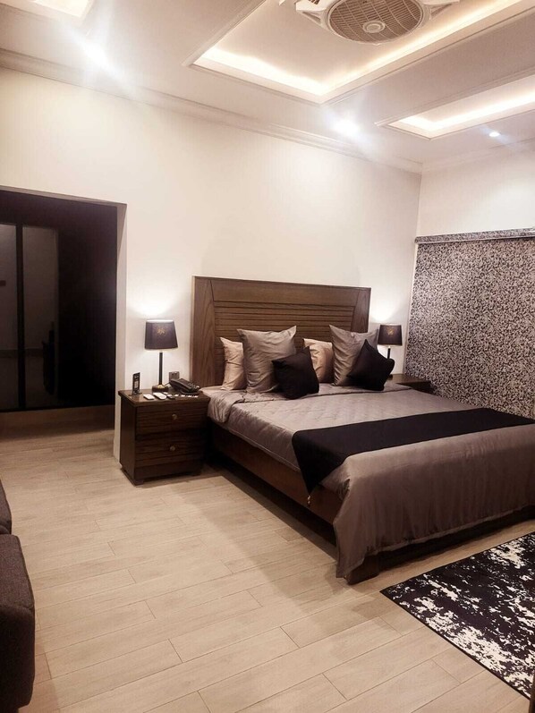 Doppia Standard | Ferro/asse da stiro, Wi-Fi gratuito