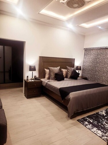 Vintage Luxury Hotel