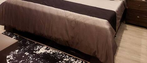 Kahden hengen standard-huone | Silitysrauta/-lauta, ilmainen Wi-Fi