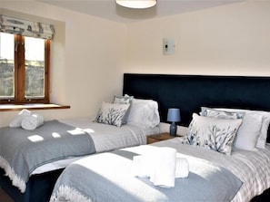 3 bedrooms, internet