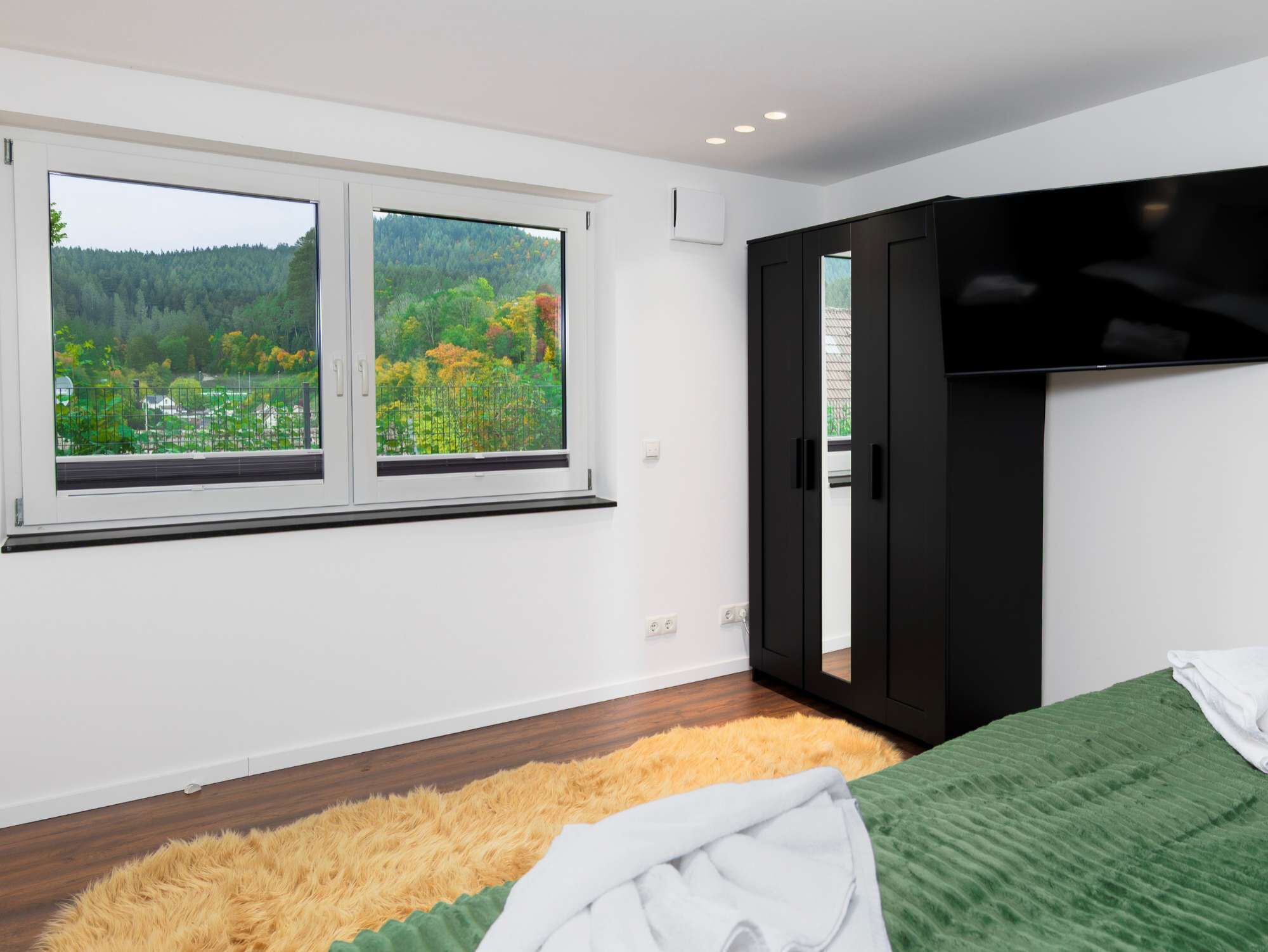 1 bedroom, iron/ironing board, travel crib, WiFi