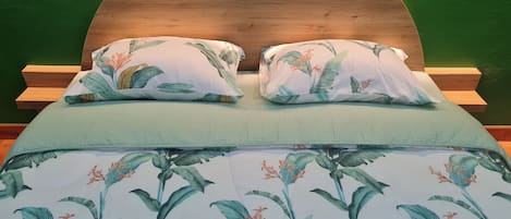 1 habitación, escritorio, tabla de planchar con plancha y wifi gratis