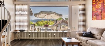 Apartment 'Seesucht' with Lake View, Balcony and Wi-Fi