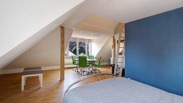 1 bedroom, free WiFi, bed sheets