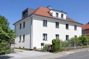 Exterior - Apartment 'Skyline Suite' with Wi-Fi (Bayreuth)