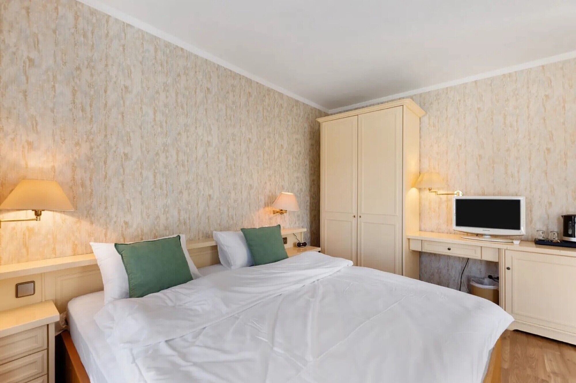 1 bedroom, free WiFi, bed sheets