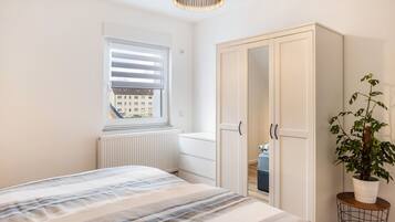 1 bedroom, free WiFi, bed sheets