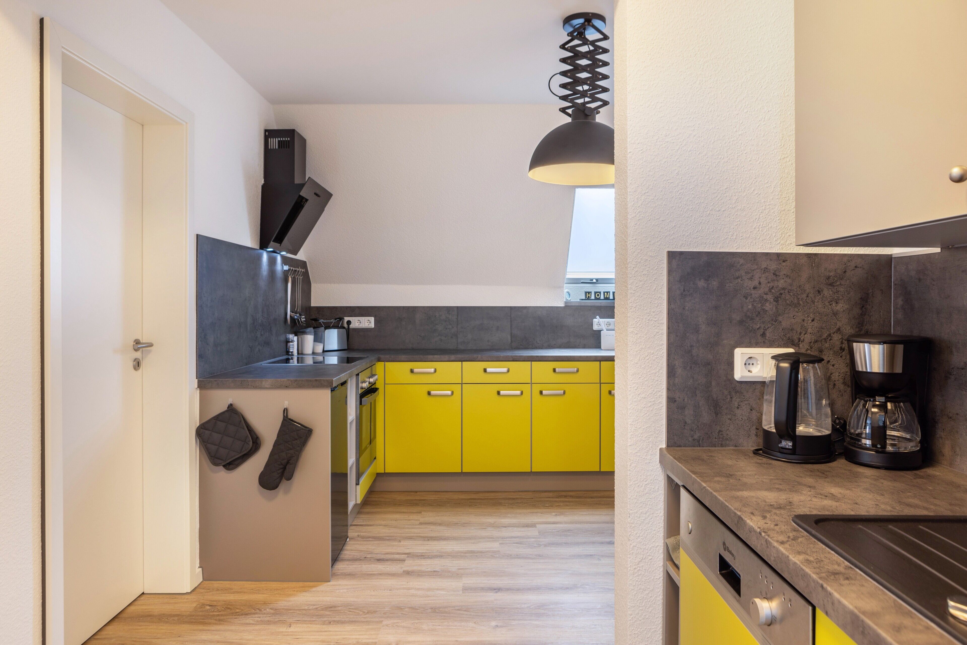 Kühlschrank, Ofen, Herdplatte, Geschirrspüler