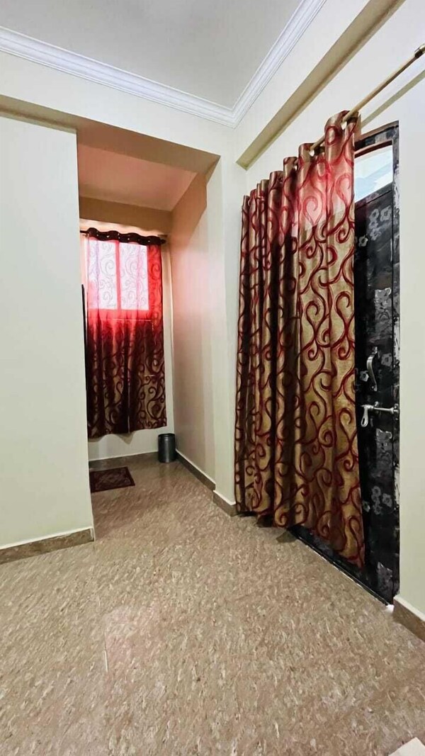 Jai Maa Durga Hotel - Prayagraj