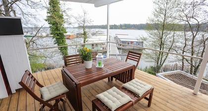 Apartment 'Groß 55qm' with Lake View, Private Terrace and Wi-Fi