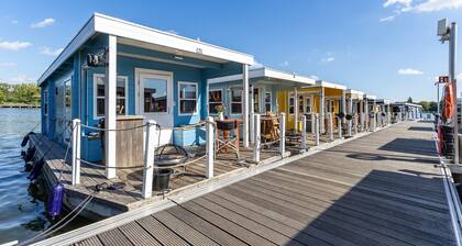 Ferienwohnung 'Groß 55qm' mit Seeblick, Privatterrasse und Wi-Fi