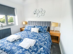 5 عدّة غرف نوم وبديكورات فريدة لكل غرفة وطراز فريد لكل وحدة