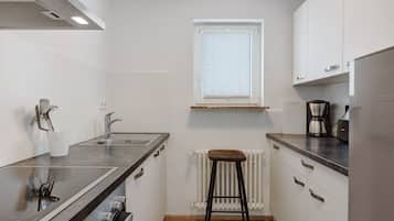 Kühlschrank, Ofen, Herdplatte, Geschirrspüler