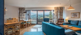 Apartment 'Terrassenpark 160' with Mountain View, Balcony and Wi-Fi