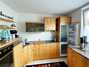Refrigerador, horno, parrilla de estufa y lavavajillas 