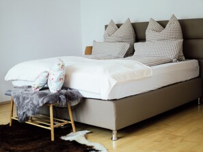 1 chambre, fer et planche à repasser, Wi-Fi gratuit, draps fournis