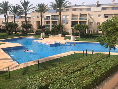 2 bedroom apartment in the Oasis complex