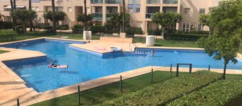 Appartement de 2 chambres dans le complexe Oasis