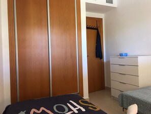 2 Schlafzimmer, Bügeleisen/Bügelbrett, Internetzugang, Bettwäsche