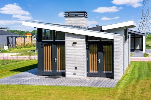 Holiday Home in Oud Ade near Kaag Lakes