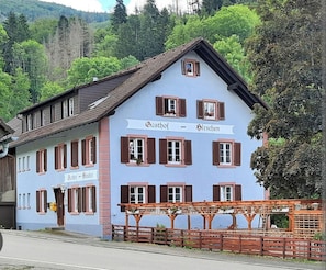 Esterni