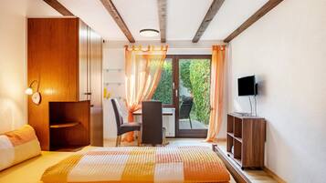 1 sovrum, strykjÀrn/strykbrÀda, gratis wi-fi och sÀngklÀder