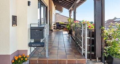 Ferienwohnung 6 mit Bergblick, großer Balkon und WLan