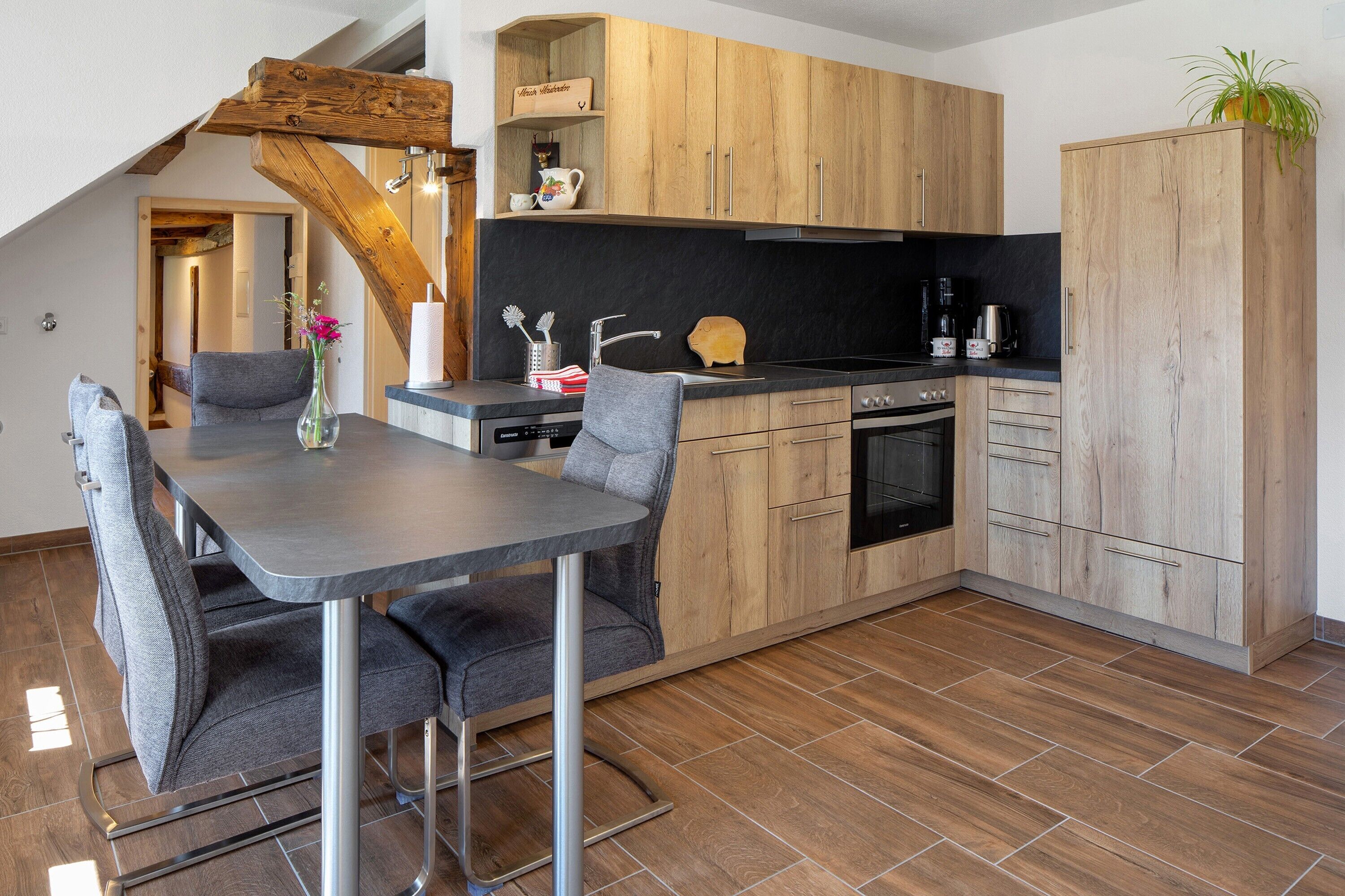 Kühlschrank, Ofen, Herdplatte, Geschirrspüler