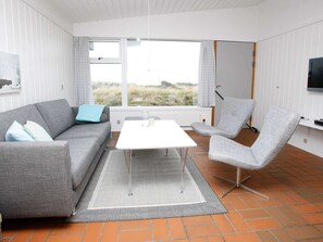 Luxury House, 2 Bedrooms | Interior