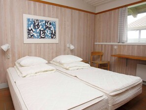 Deluxe House, 2 Bedrooms | Interior