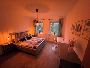 2 bedrooms, Internet, bed sheets