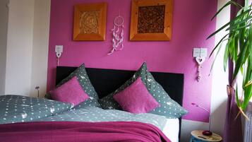 1 多间卧室、免费 WiFi、床单