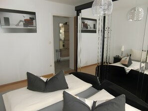 1 soverom, strykejern/-brett, wi-fi (inkludert) og sengetøy