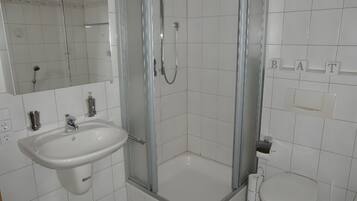 Doccia, asciugacapelli, asciugamani