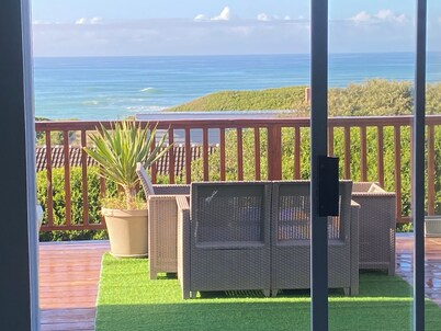 Peaceful escape in the coast of Paradise beach, Jeffreys Bay, South Africa