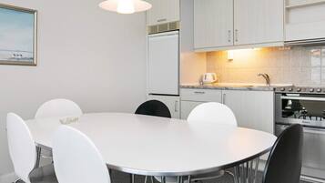 Deluxe Apartment, 2 Bedrooms | Interior