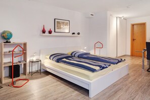 1 bedroom, free WiFi, bed sheets - Apartment 'Riesterer' with Wi-Fi (Freiburg)