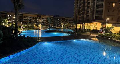 3-BR , 2 Bath condo with AC, WiFi+Free Parking+Netflix- 8 persons