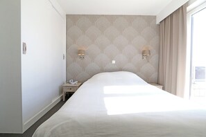 1 habitación, tabla de planchar con plancha y wifi gratis 