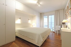 3 bedrooms, iron/ironing board, free WiFi