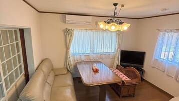 Marui | Living area