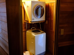 Cottage, Mountain View, Mountainside | Laundry