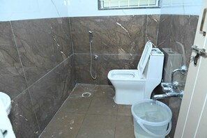 Shower, free toiletries, towels, soap