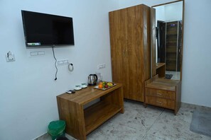 Standard Room | Desk, laptop workspace, iron/ironing board, free WiFi - Banaras Rooms (Bangalore)