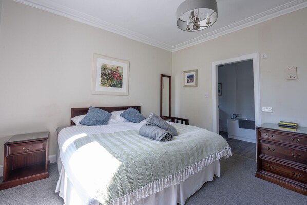 10 bedrooms, individually decorated, individually furnished, free WiFi