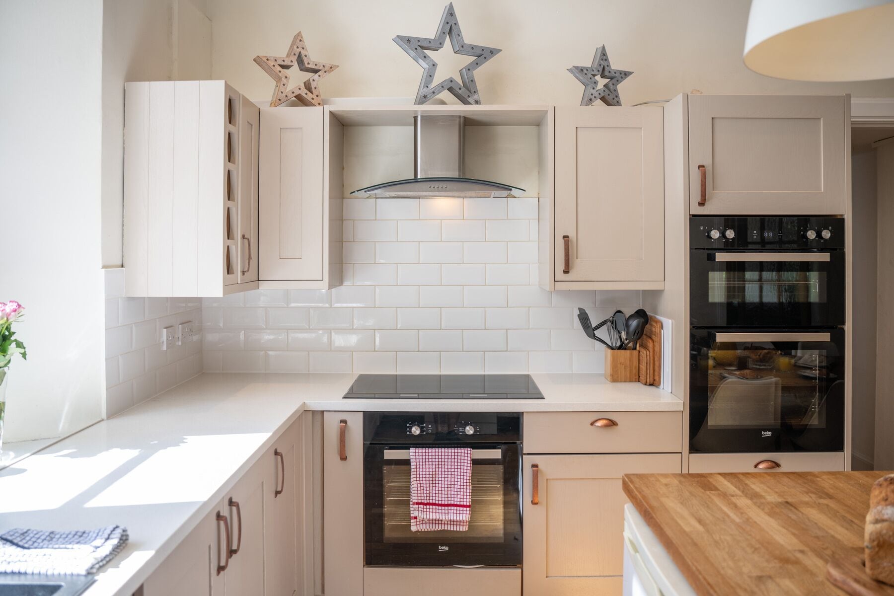 Dishwasher, cookware/dishes/utensils