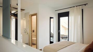 2 slaapkamers, een strijkplank/strijkijzer, gratis wifi, beddengoed