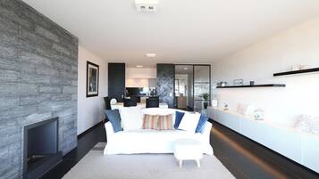 Smart-tv en een open haard