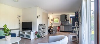 Feriehus i Grou med Boblebad og Terrasse