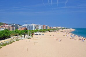 On the beach - Apartment in Calella by the Beach (Calella)